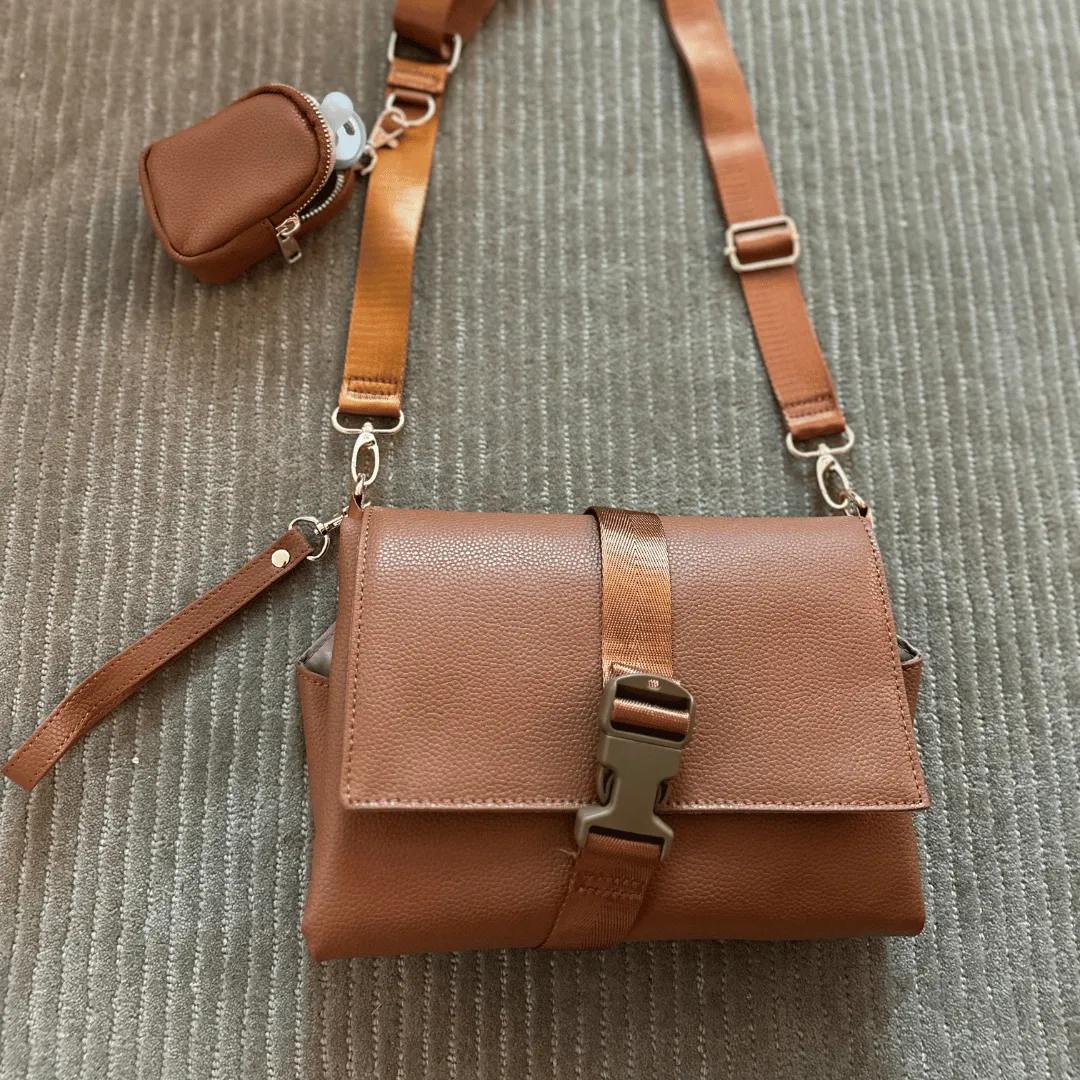 Everyday Changing Clutch (Black)