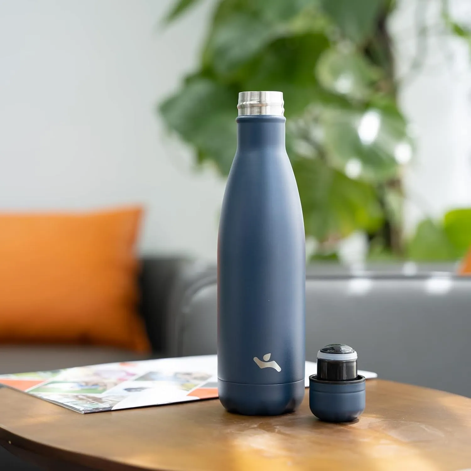 Insulated Water Bottles,25 oz Double Wall Stainless Steel Vacumm Metal Flask for Sports Travel,Navy Blue
